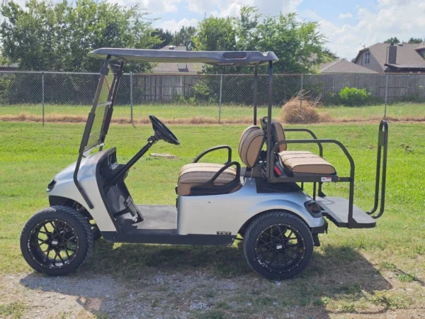 2019 E-Z-GO TXT Gas Golf Cart - Image 6